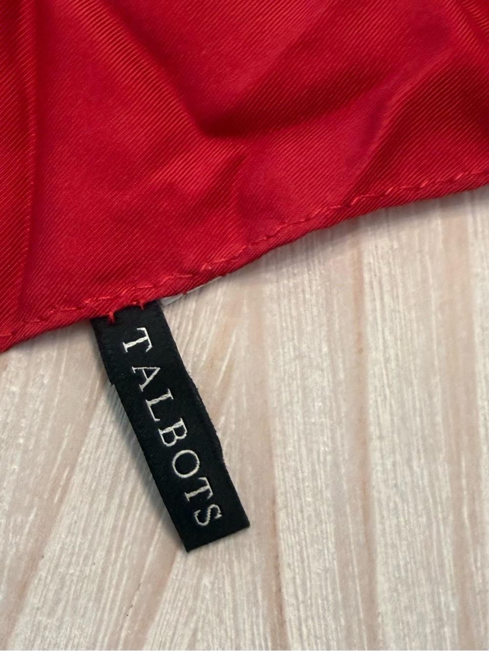 Talbots Red and Cream Equestrian Print Silk Scarf vintage - Picture 3 of 6